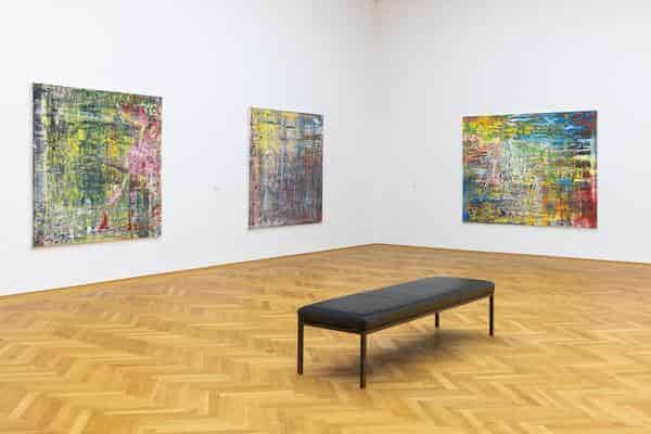 Blick in den zweiten Saal der Ausstellung