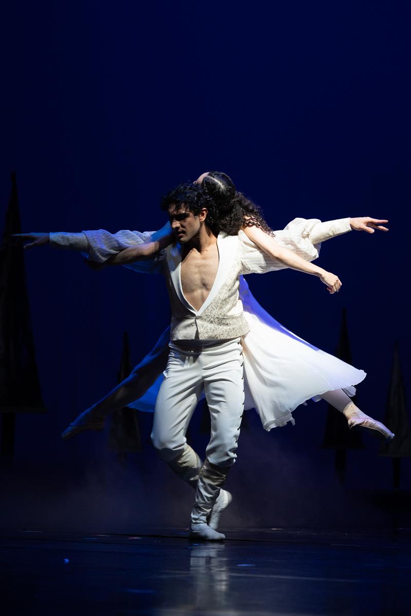&bdquo;Romeo und Julia&ldquo; | Giordano Bozza als Romeo und Ruika Yokoyama als Julia