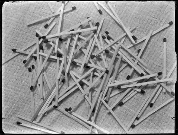 Albert Hennig, Streichhölzer, 1933, Glasnegativ 12 × 9 cm