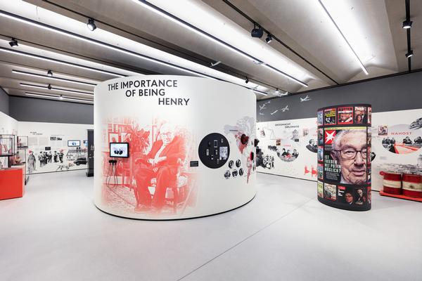 Das Ludwig Erhard Zentrum in Fürth bietet erneut Führungen durch die Sonderausstellung zu Henry Kissinger an