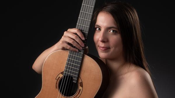 Émilie Fend und Adam Rafferty präsentieren am 21. März  „Classic meets Fingerstyle“