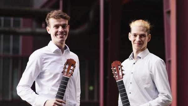 Das Gitarrenduo GolzDanilov präsentiert am 22. März Werke von Albéniz, Händel, Bartók, Bach, Grieg u.a.
