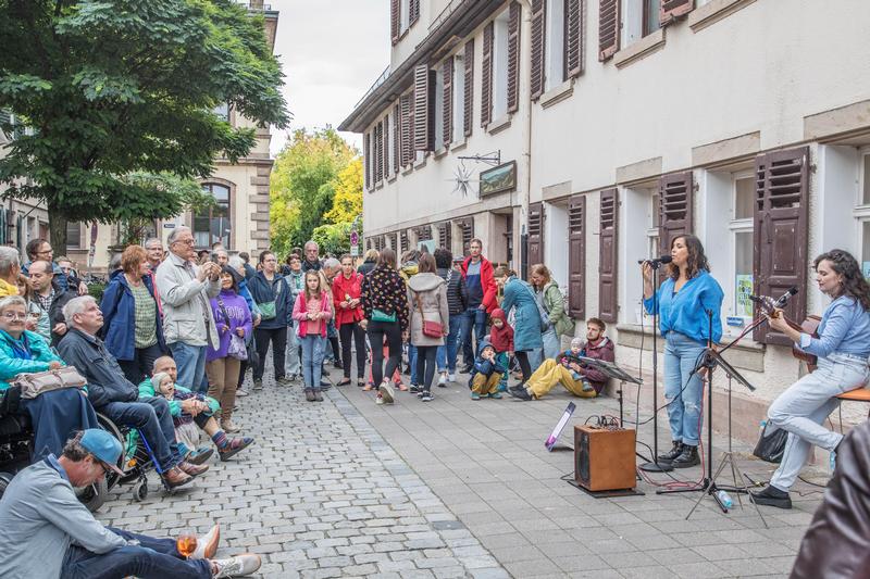 Straßenmusik bei Frei Bordsteinkante in Erlangen
