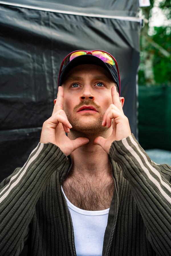 Ritter Lean kommt auf seiner „Stell dir vor du warst nicht da“ Tour nach Erlangen