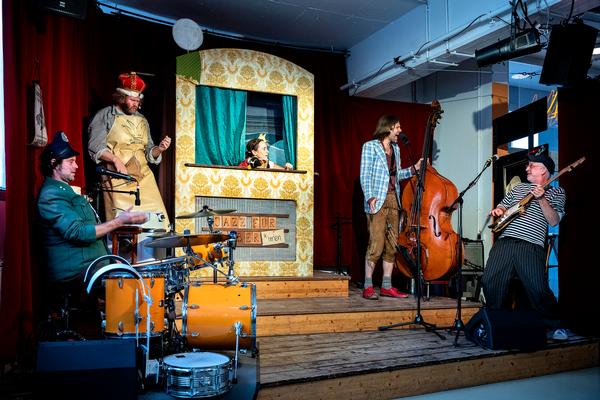 „Jazz für Räuber“ im Theater Mummpitz in Nürnberg