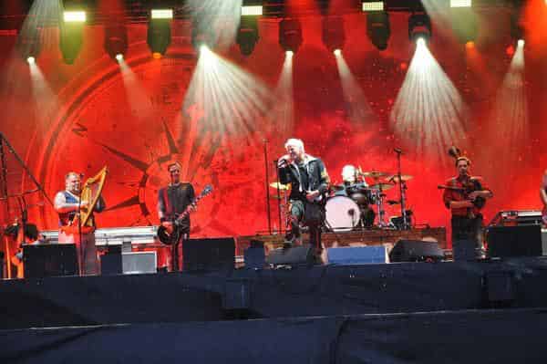 In Extremo, hier beim Strandkorbfestival in Nürnberg, beglücken die Kulturfabrik in Cortendorf