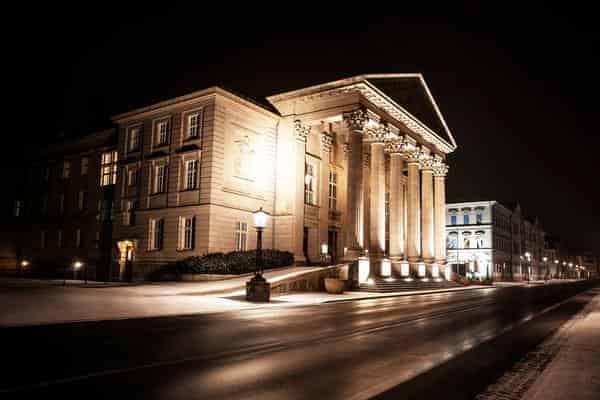Staatstheater Meiningen bei Nacht