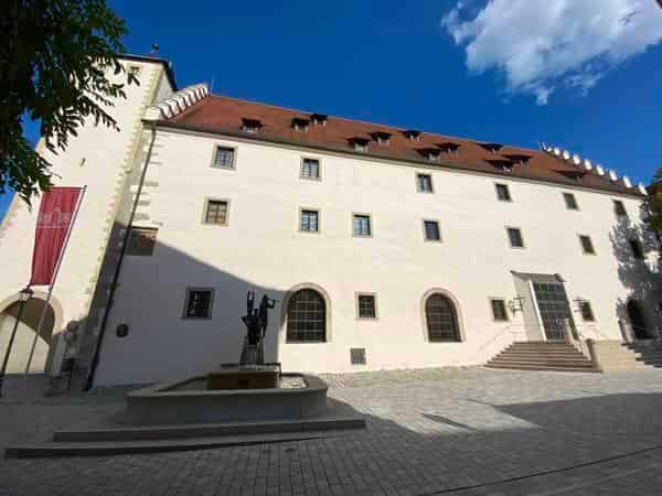 Die Stadthalle in Haßfurt