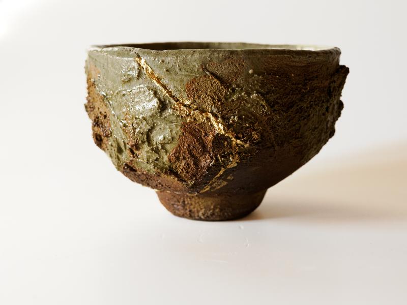 Kintsugi ist eine Kunstform, der sich auch die Kronacher Künstlerin Kerstin Sperschneider widmet