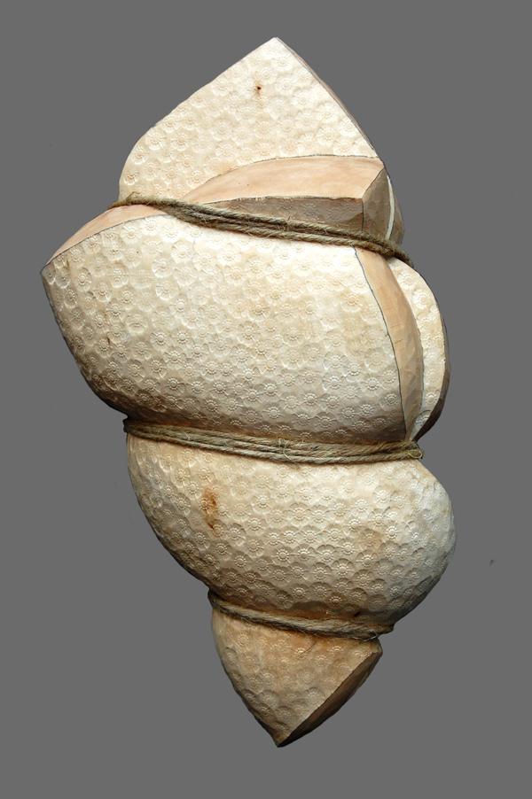 Kleine Knautschung I Linde, Schnur, Farbe, 20x35x13 cm
