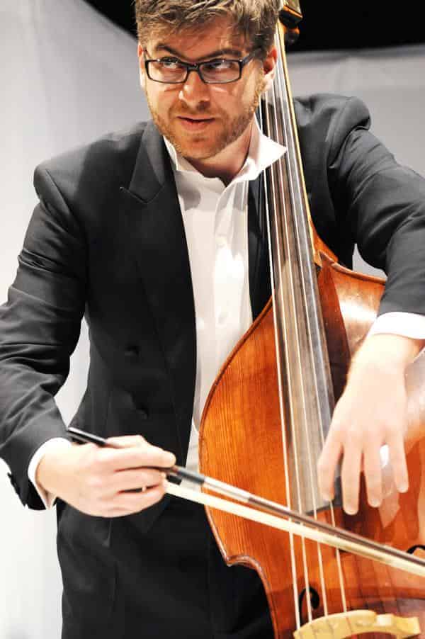 Franz Josef Strohmeier mit Patrick Süskinds „Der Kontrabass“