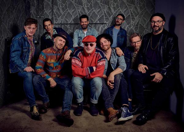 Flo Mega und seine Band The Ruffcats 
