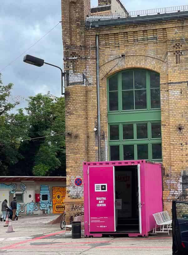 Eingang zum Kunstkraftwerk in Leipzig