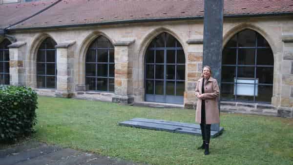 Frau Dr. Birgit Kastner
