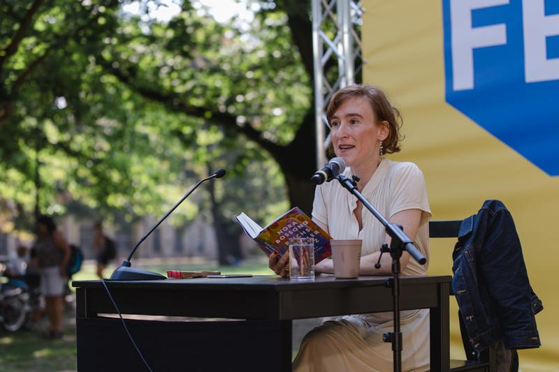 Nora Bossong beim Erlanger Poet*innenfest 2024