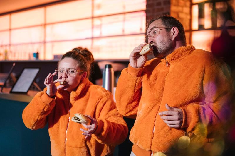 Die Tafelhalle Nürnberg zeigt das partizipative Theaterstück „Experiment Tinder“