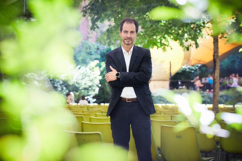 Unser Interviewpartner: Lucius A. Hemmer, der Intendant der Nürnberger Smphoniker