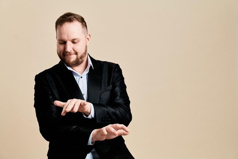 Der Pianist Luk&aacute;&scaron; Vondr&aacute;ček ist zu Gast