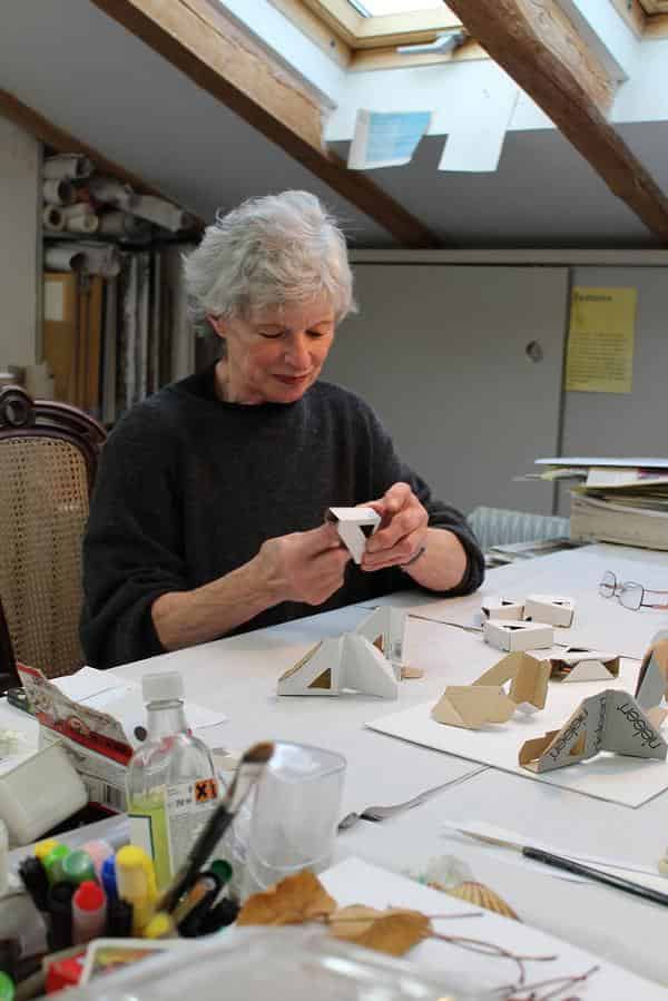 Maria Söllner im Atelier