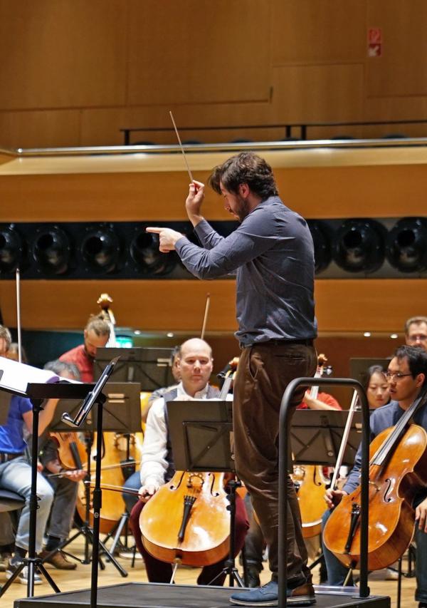 Marteijn Dendievel bei der Probe zu seinem ersten Konzert in Hof als Chefdirigent
