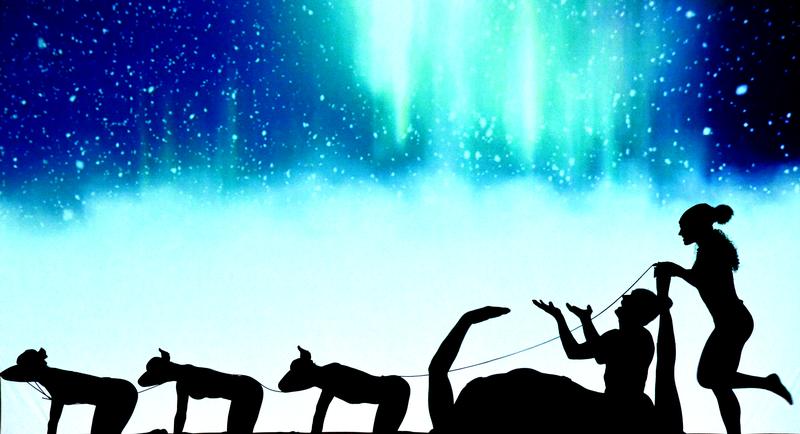 Die Mobilés bringen mit ihren Moving Shadows eine Weihnachtswelt und Feuer in die Region