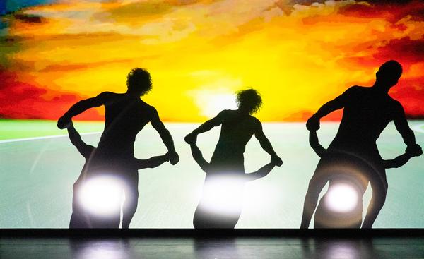 Moving Shadows – ein Schattentheater, das alles in den Schatten stellt