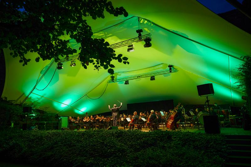 Die Nürnberger Symphoniker spielen beim Musiksommer im Serenadenhof