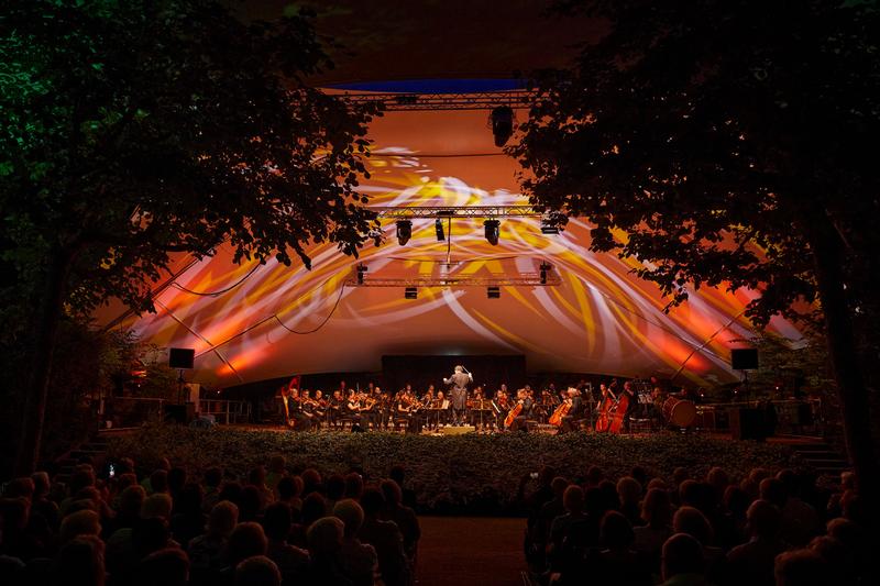 Die Nürnberger Symphoniker spielen beim Musiksommer im Serenadenhof