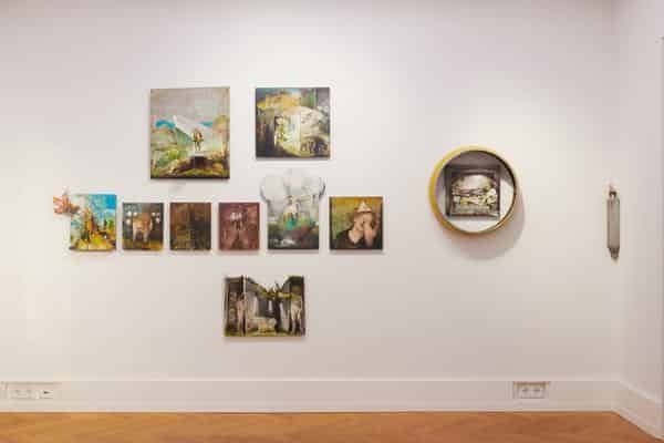 Werke von Kai Klahre in der Ausstellung "Das Bernsteinzimmer - endlich gefunden!" in der Kunstvilla