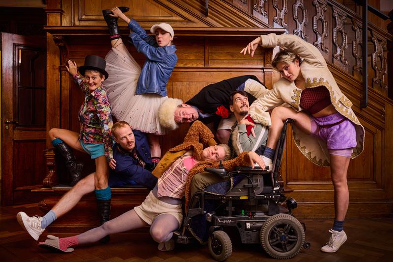 Curtis & Co. – dance affairs/EveryBody kommen mit Nutcracker.Now in die Tafelhalle Nürnberg