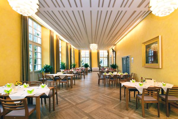 Außenspielstätte Theater Ansbach, Gelber Saal der Orangerie im Hofgarten