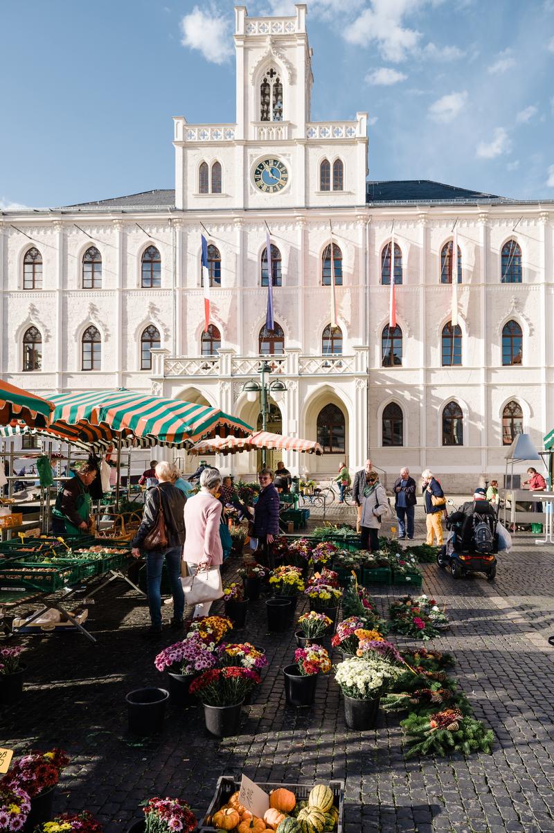 Rathaus und Markt in Weimar