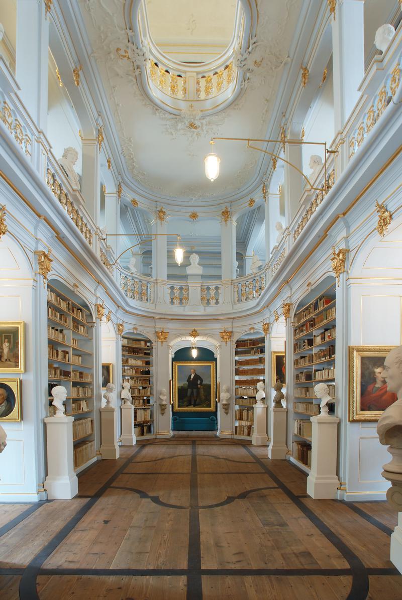 Der Rokoko-Saal in der Anna Amalia Bibliothek