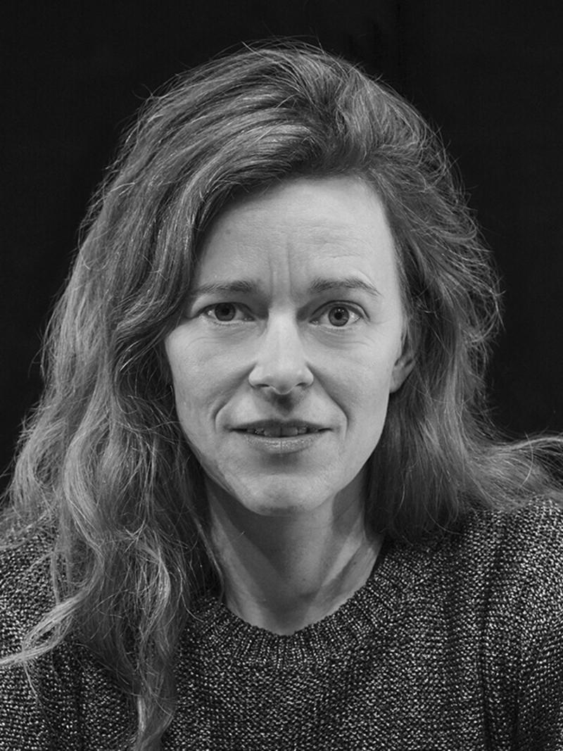 Unsere Gesprächspartnerin: Petra Schönwald, Inszenierung  „Verbrennungen“ am Theater Hof