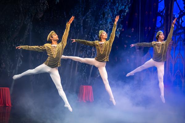 Szene aus dem Ballett „Schwanensee“