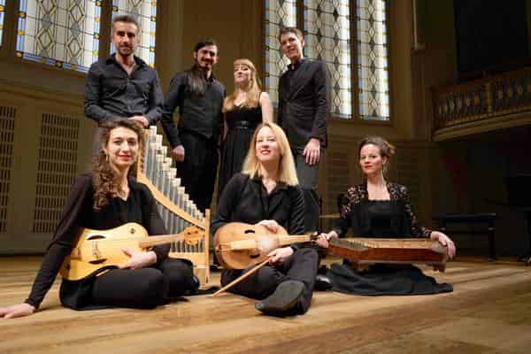 Auf Schloss Weißbrunn erklingen im Advent mittelalterliche Töne der Musik aus der Ars Nova-Zeit: Sollazzo Ensemble