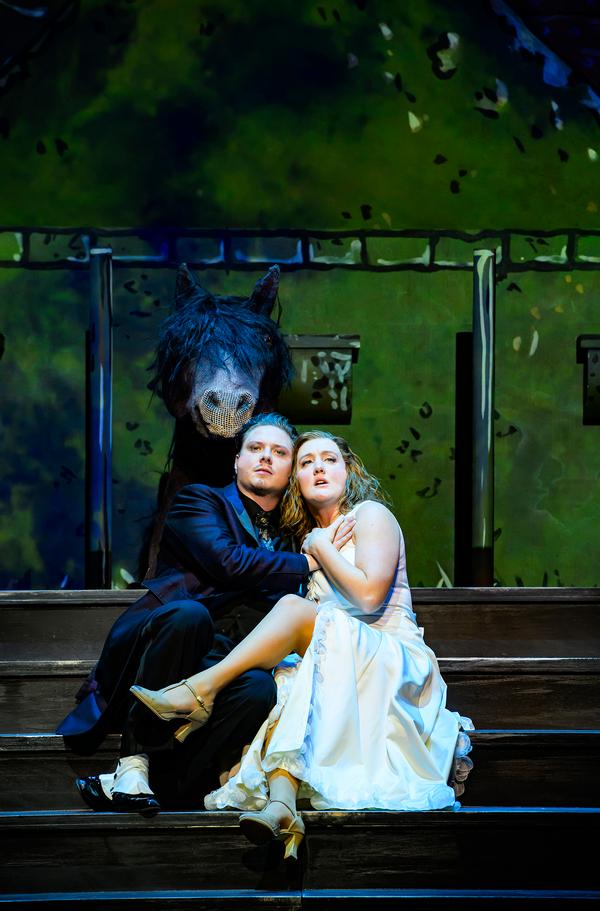 Staatstheater Nürnberg, „Die Dreigroschenoper“, Im Bild (v.l.n.r.): Nicolas Frederick Djuren, Inga Krischke