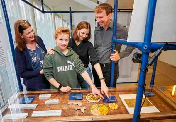 Einblick in die Ausstellung "Liebe oder Last?! Baustelle Denkmal" der Deutschen Stiftung Denkmalschutz