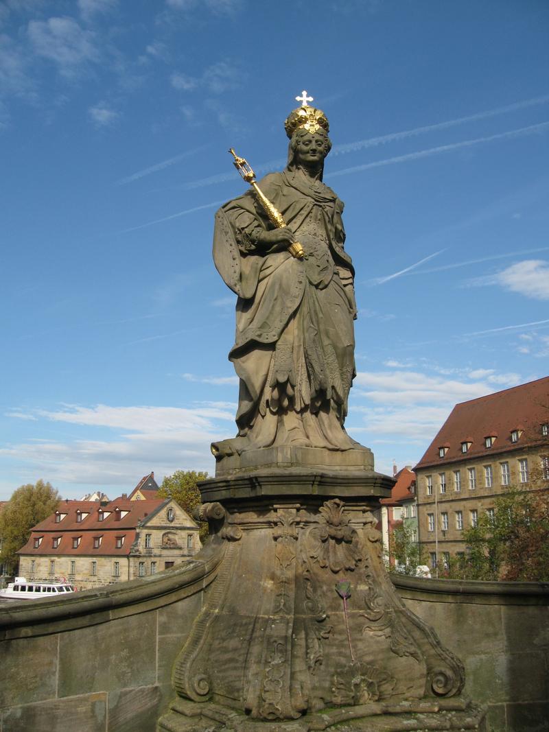 Statue der Kaiserin Kunigunde