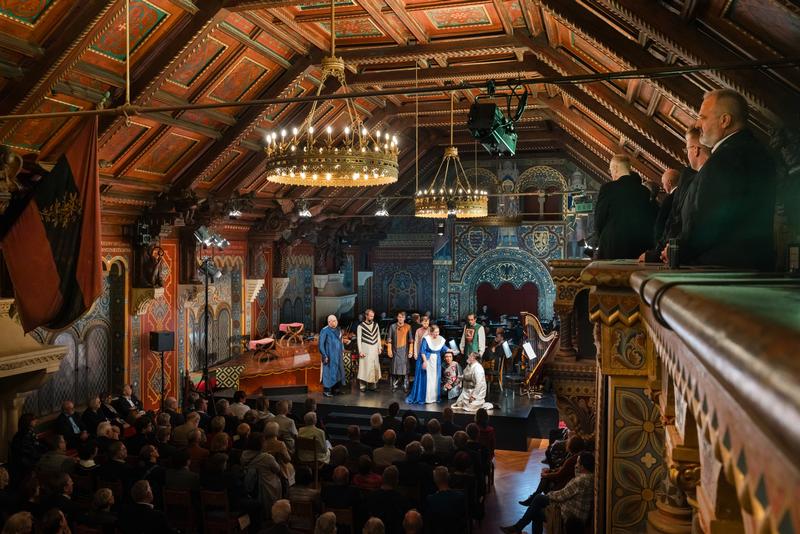 Szenenbild „Tannhäuser oder Sängerkrieg auf Wartburg“, Ensemble