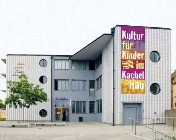 Der Nürnberger Kachelbau mit dem Kinder Museum und dem Theater Mummpitz