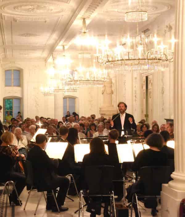 Serenadenkonzert der Vogtlandphilharmonie Greiz-Reichenbach im Gartensaal des Greizer Sommerpalais