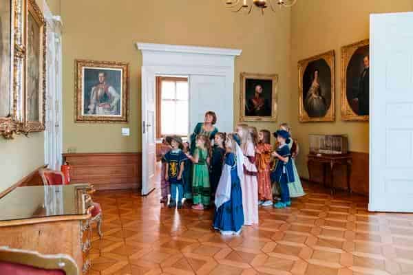Kinderführung im Kostüm im Residenzschloss Sondershausen 