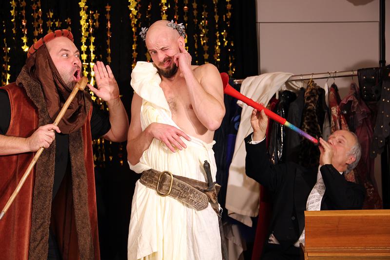 Patrick Barlowes „Der Messias“ wird vom Theater im Gärtnerviertel (TiG) in der Musikschule präsentiert