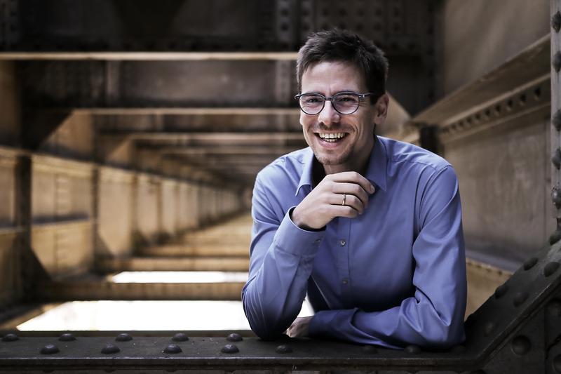 Titus Müller ist am 19. November mit seinem Roman „Die Dolmetscherin“ zu Gast