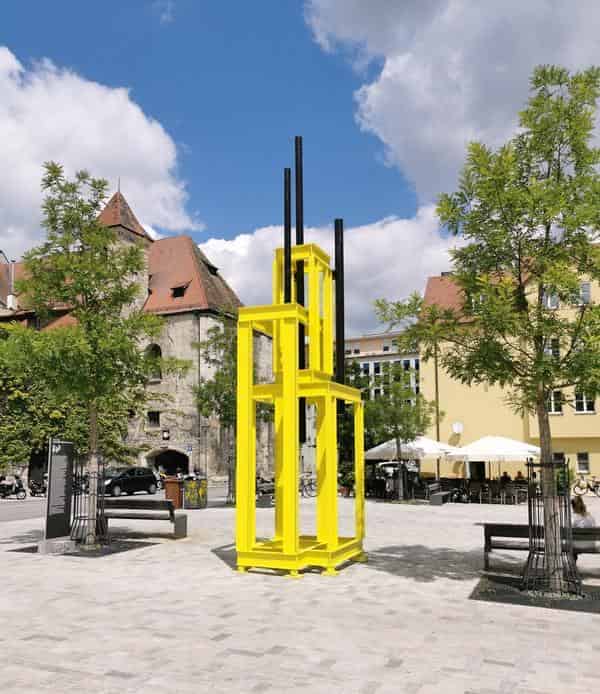 Turm für Jan Palach von Vaclav Fiala auf dem Schwanenplatz  
