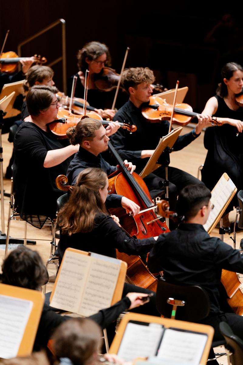 Die Bamberger Universitätsmusik stellte ihr Semesterschlusskonzert unter das Motto „Himmelwärts!“