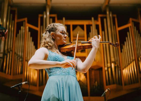 Violinistin Anna Wassenberg