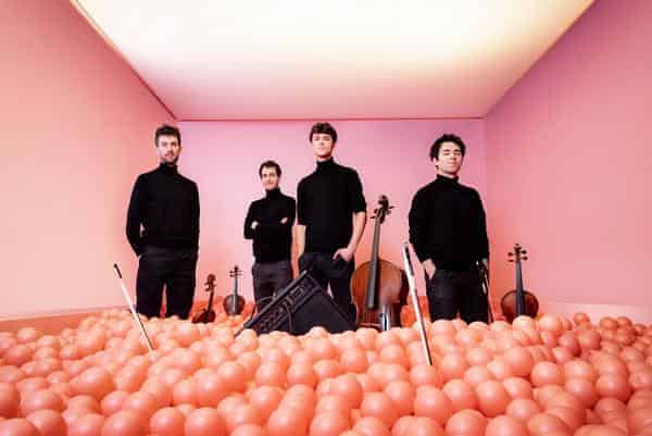 Ein Cross-over-Spektakel verspricht der gve am 21.Dezember in der Heinrich-Lades-Halle Erlangen und das vision string quartet wird das Versprechen ganz bestimmt einlösen