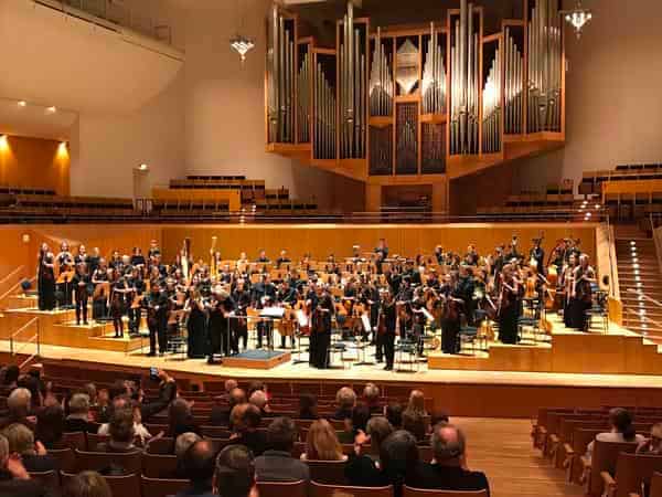 Das Bayerische Landesjugendorchester (BLJO) in der Konzerthalle Bamberg